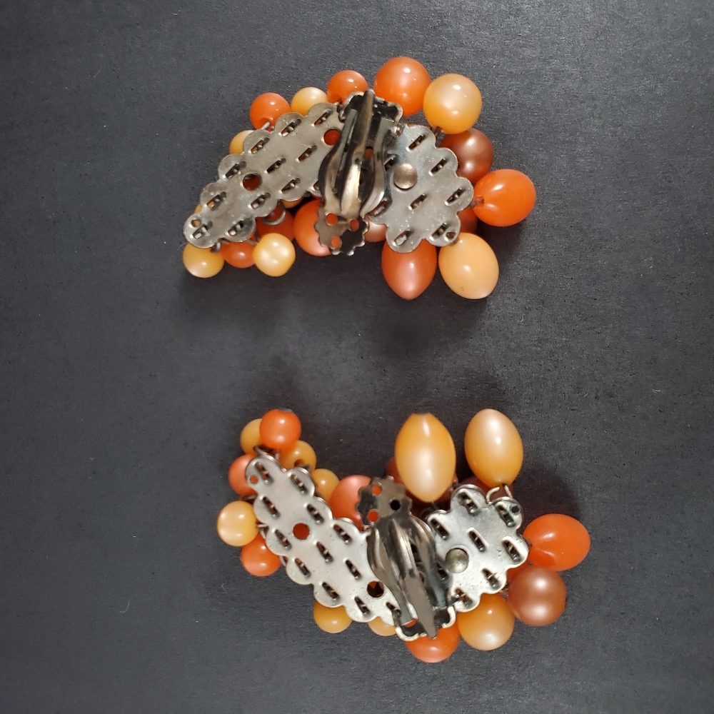 TRUE VINTAGE Fruitbowl Large Clip On Earrings - Picture 4 of 4